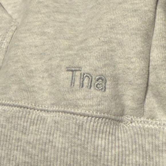 Aritzia TNA Cozy Fleece Boyfriend Sleeveless Hoodie - Picture 6 of 7